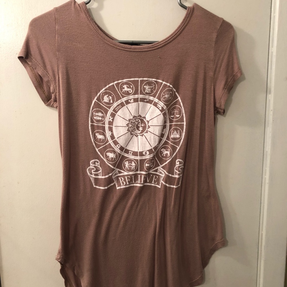 graphic tee